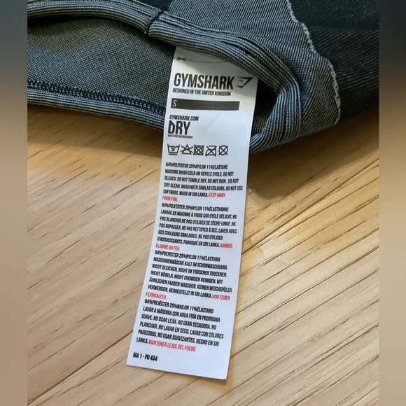 GymShark NWT Never Worn Seamless high neck grey sports bra size s - Picture 6 of 6